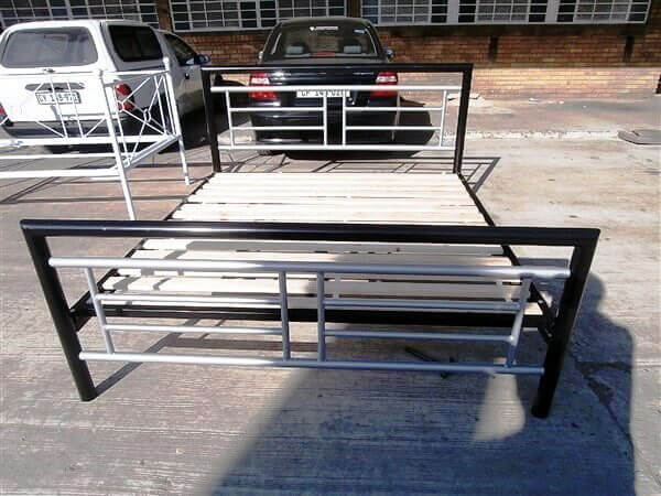 metal bed image