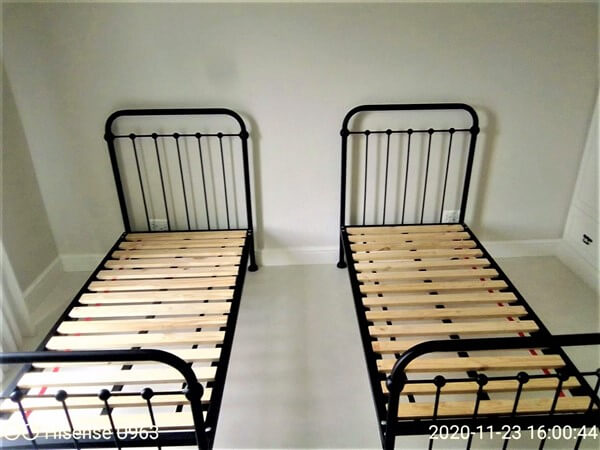 metal bed image