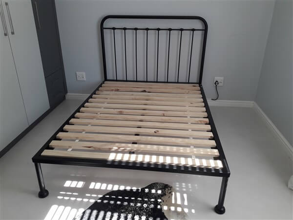 metal steel iron bed image