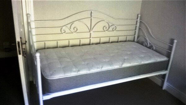 Zaida daybed image